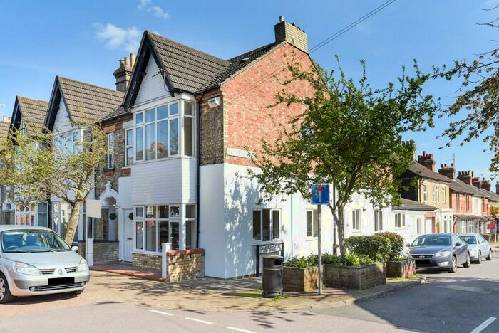 1 Bedroom Apartment To Rent In Stanley Street, Bedford, Bedfordshire, MK41