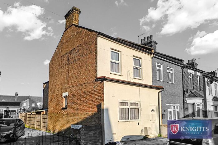 3 Bedroom Property For Sale In Beamish Road, London, N9