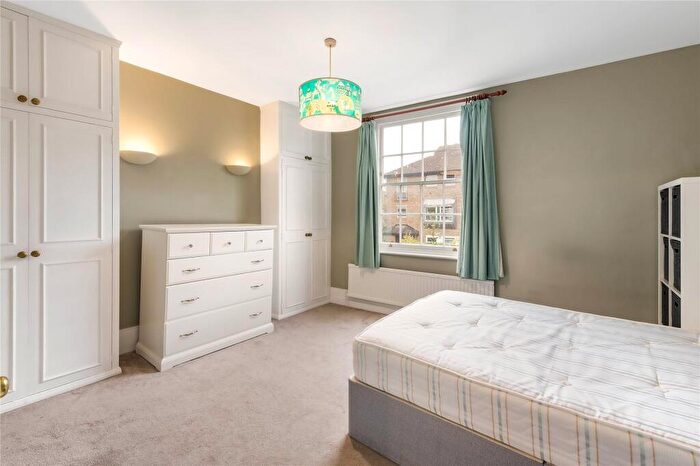 3 Bedroom House To Rent In Battersea Church Road, London, SW11