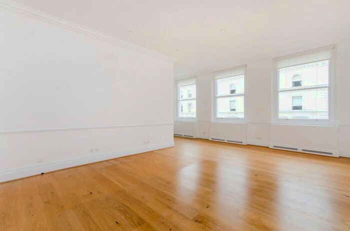 2 Bedroom Flat To Rent In Queens Gate Gardens, South Kensington, London, SW7