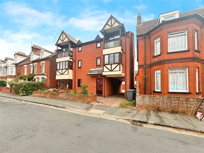 2 Bedroom Apartment For Sale In Victoria Street, Felixstowe, Suffolk, IP11