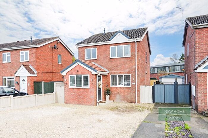 3 Bedroom Detached House For Sale In Meadow View, Holmewood, Chesterfield, S42