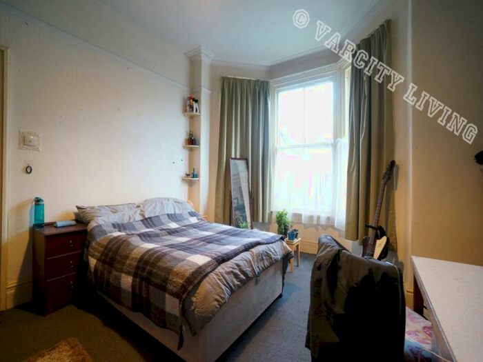 7 Bedroom House To Rent In Holyhead Road, Bangor, LL57