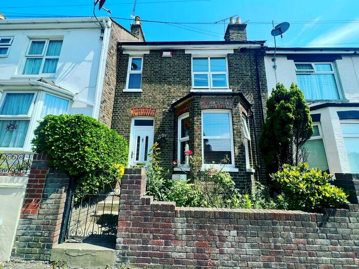2 Bedroom Terraced House To Rent In Newlands Road, Ramsgate, Kent, CT12