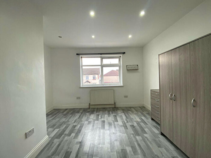 Studio To Rent In Aldborough Road South, Ilford, Essex, IG3
