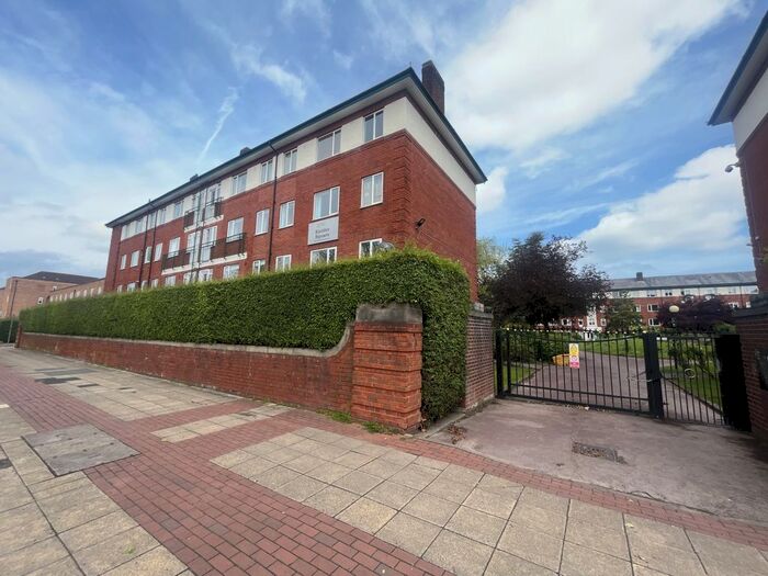 2 Bedroom Flat To Rent In Kielder Square, Eccles New Road, Salford, M5