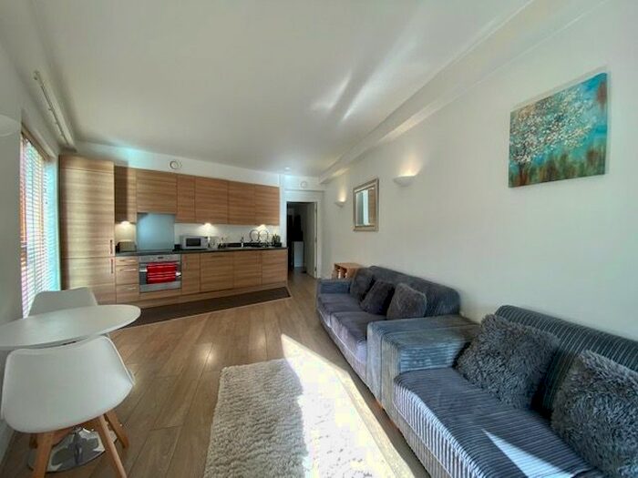 2 Bedroom Flat To Rent In Stroudley Road, Brighton, BN1