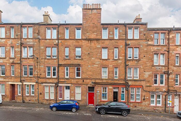 1 Bedroom Flat For Sale In / Gibson Terrace, EH11