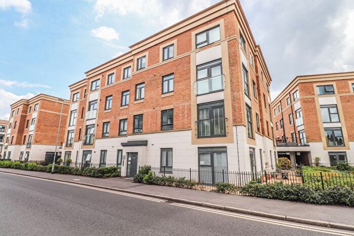 1 Bedroom Flat To Rent In Mead Lane, Hertford, SG13