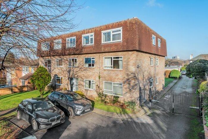 1 Bedroom Flat To Rent In Cumberland Road, Bromley BR2
