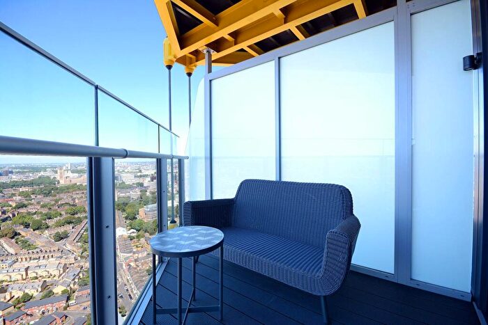 2 Bedroom Flat To Rent In Uncle Elephant & Castle, Churchyard Row, London, , Elephant And Castle, London, SE11