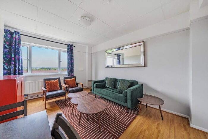 4 Bedroom Flat To Rent In Denmark Hill Estate London, SE5