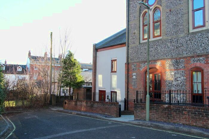 2 Bedroom Maisonette To Rent In Granville House, Sutton Gardens, Winchester, SO23