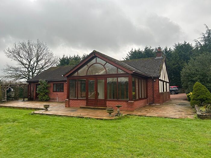 3 Bedroom Detached Bungalow For Sale In Oak Lane, Allesley, CV5