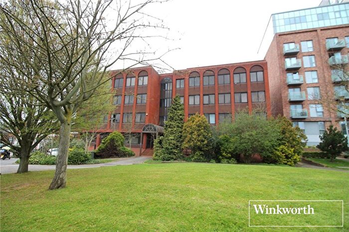 1 Bedroom Flat To Rent In Shenley Road, Borehamwood, Hertfordshire, WD6