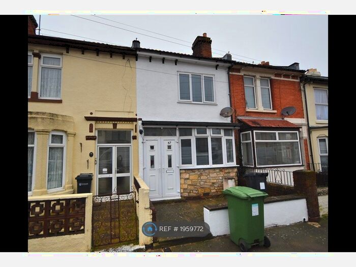 3 Bedroom Terraced House To Rent In North End Grove, Portsmouth, PO2