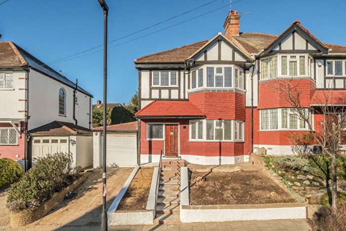 4 Bedroom Property For Sale In Baldry Gardens, Streatham, SW16