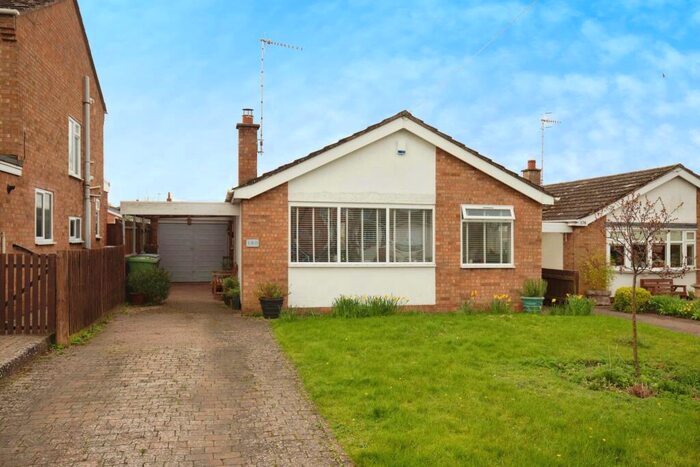 3 Bedroom Bungalow For Sale In Clopton Road, Stratford-Upon-Avon, CV37