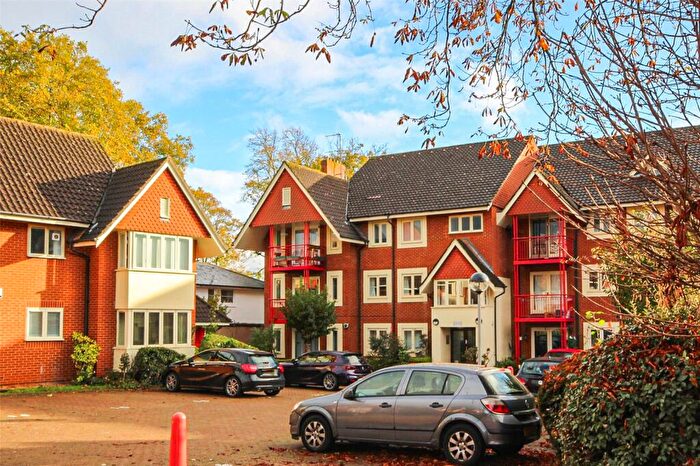 2 Bedroom Apartment For Sale In Union Street, Bedford, Bedfordshire, MK40