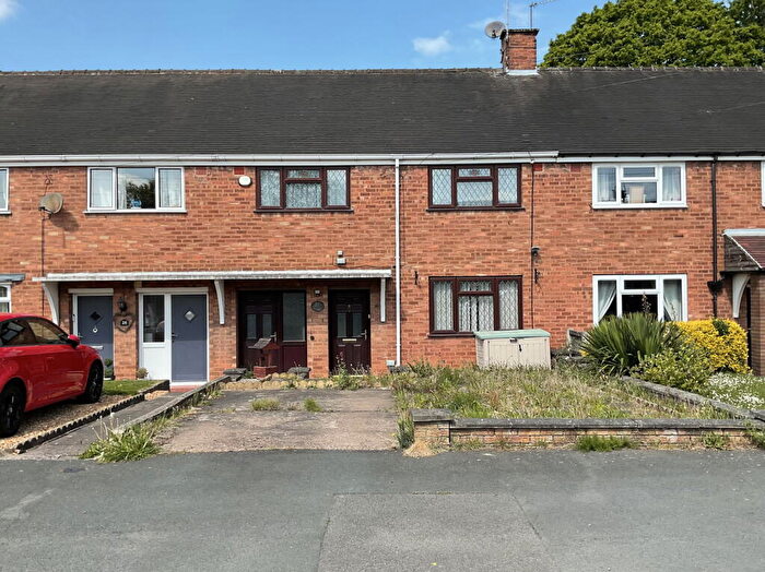 3 Bedroom Terraced House For Sale In Gauden Road, Stourbridge, West Midlands, DY9