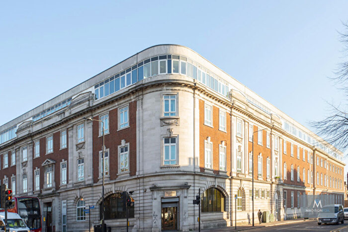 2 Bedroom Apartment To Rent In Quadrangle House, Romford Road, Stratford, London, E15