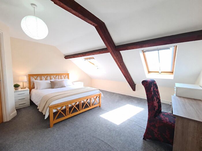 1 Bedroom Flat To Rent In Chapel Court, Sun Street, Sandy, SG19