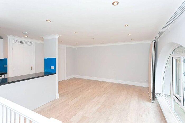 1 Bedroom Flat For Sale In Cedar Wood Drive, Watford, WD25