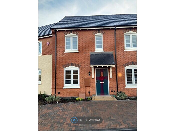 2 Bedroom Semi-Detached House To Rent In Deepdale Road, Hinckley, LE10