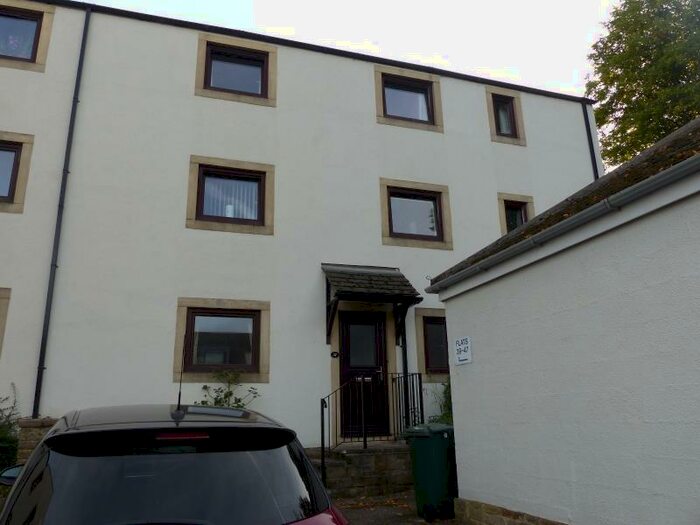2 Bedroom Apartment To Rent In Yew Court, Old Bridge Rise, Ilkley, LS29
