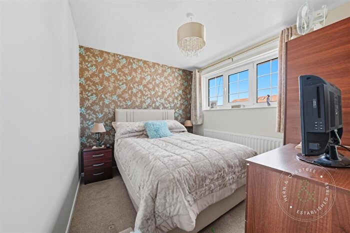 3 Bedroom End Of Terrace House For Sale In Glyn Eiddew, Pentwyn Cardiff, CF23