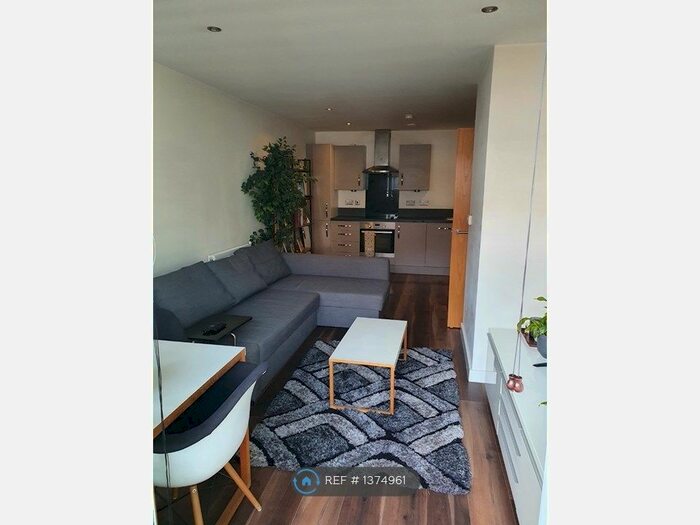 1 Bedroom Flat To Rent In Crown Drive, Romford, RM7