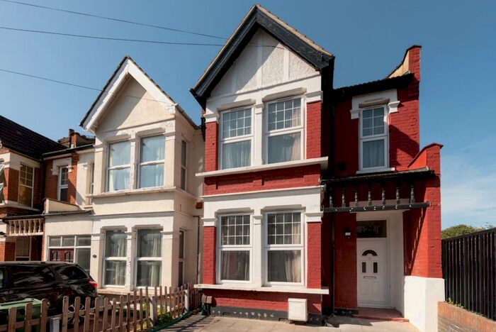 5 Bedroom End Of Terrace House To Rent In Dyson Road, London, Greater London, E11