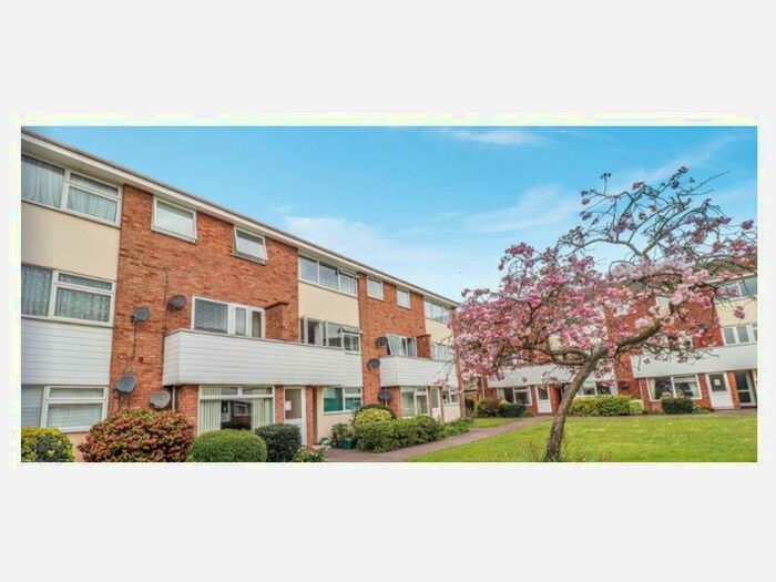 2 Bedroom Apartment To Rent In Dawnford Court, CO3
