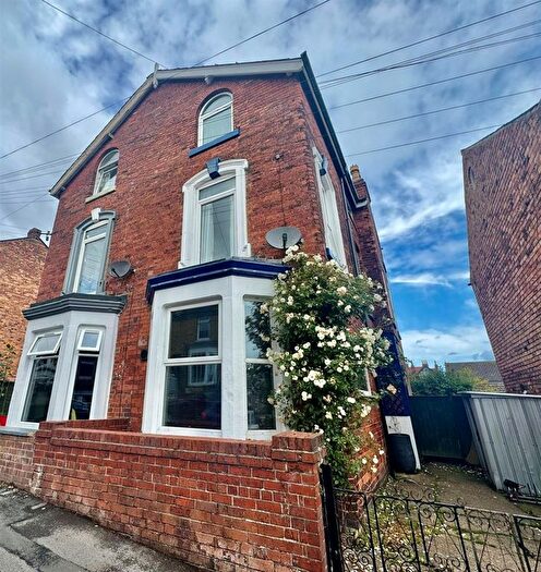 4 Bedroom Semi-detached House For Sale In Park Street, Scarborough, YO12