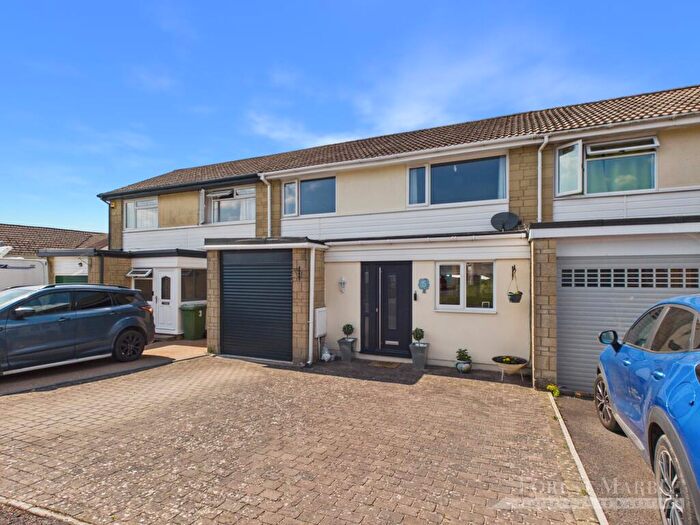 3 Bedroom Terraced House For Sale In Leystone Close, Frome, BA11