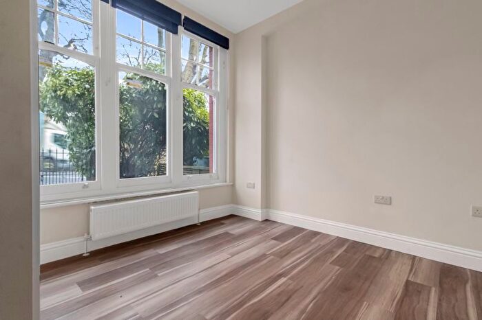 Studio To Rent In Muswell Hill, London, N10