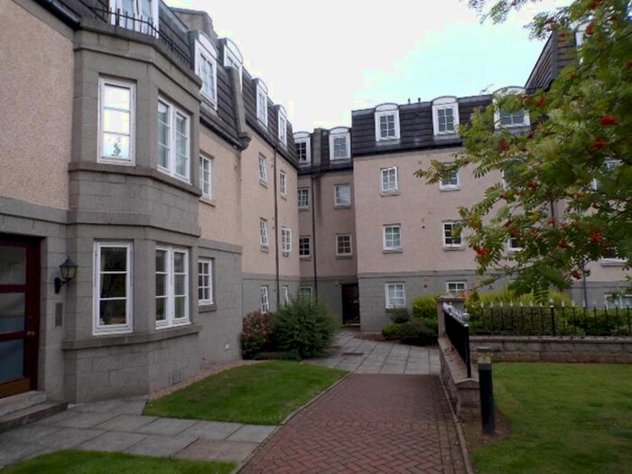 2 Bedroom Flat To Rent In Fonthill Avenue, Ground Floor Left, AB11