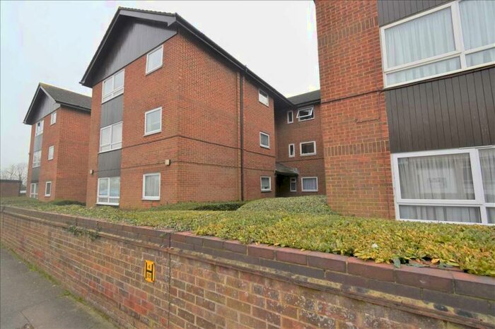 1 Bedroom Apartment To Rent In Berkeley Court, Swanley, BR8