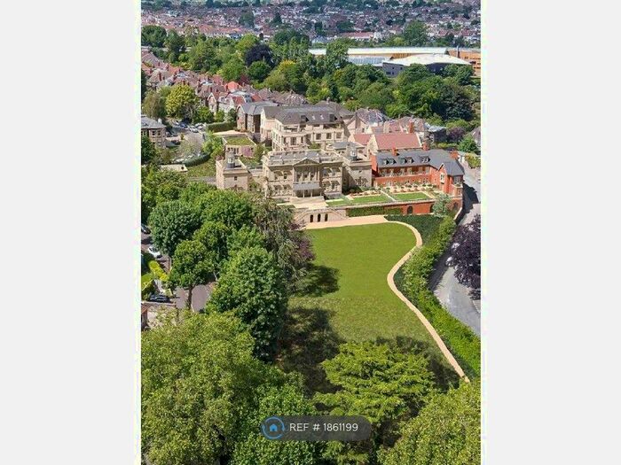 2 Bedroom Flat To Rent In School Buildings, Bristol, BS6