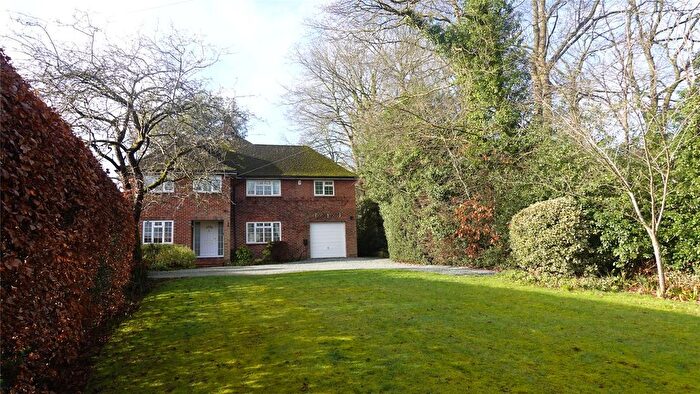 5 Bedroom Country House For Sale In Fernhill Walk, Hawley, Hampshire, GU17