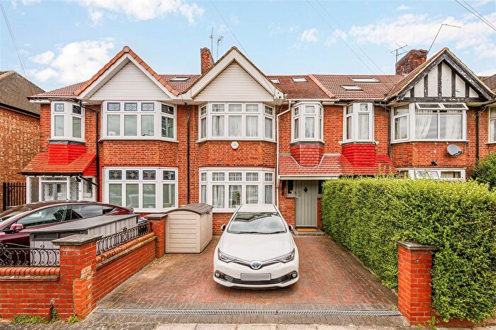 4 Bedroom Property To Rent In Park View, London, W3