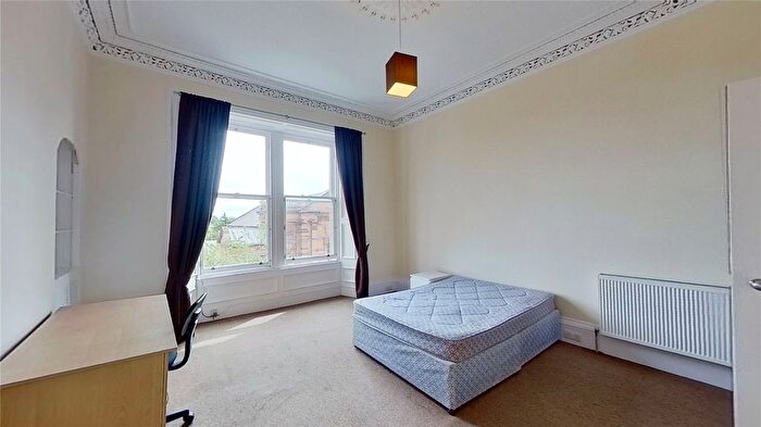 4 Bedroom Flat To Rent In Morningside Road, Edinburgh, EH10