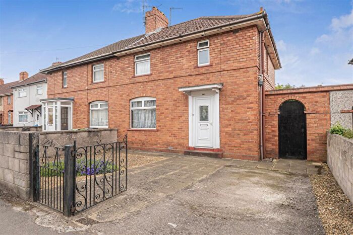 3 Bedroom Semi Detached House For Sale In St. Johns Lane, Bristol, BS3