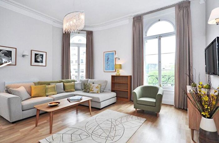 2 Bedroom Flat To Rent In Spring Gardens, London, SW1A