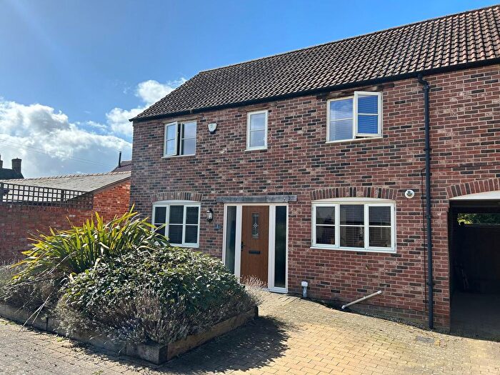 3 Bedroom Detached House For Sale In Stackyard Close, Stilton, Peterborough, PE7