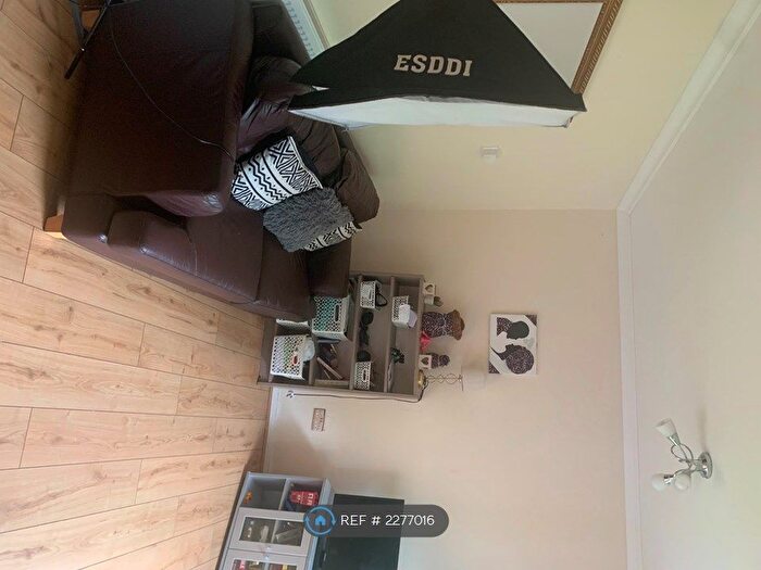 3 Bedroom Semi-Detached House To Rent In Marton Close, Birmingham, B7