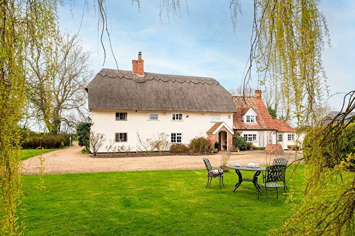 4 Bedroom Detached House For Sale In Keysoe Row East, Keysoe, Bedfordshire, MK44