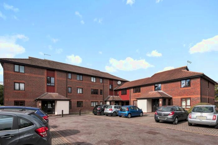 Studio For Sale In Linacre Close, Didcot, Oxfordshire, OX11