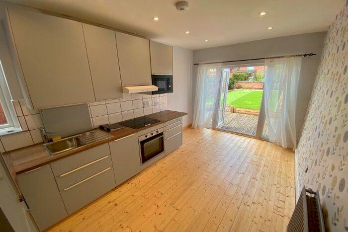 1 Bedroom Flat To Rent In Bostock Avenue, Northampton, NN1