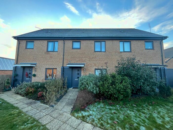 3 Bedroom Property To Rent In Kensington Close, Kingsthorpe, Northampton, NN2